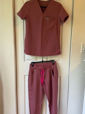 Figs Mauve Scrub Top and Pants with Hot Pink Drawstring